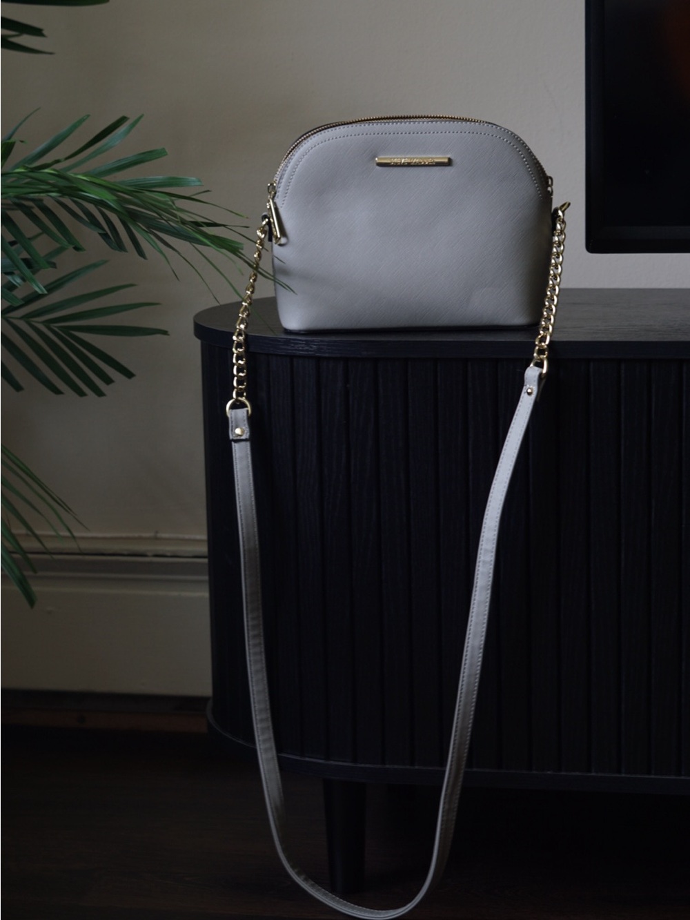 Steve Madden Light Gray Crossbody Bag with Gold Chain Strap